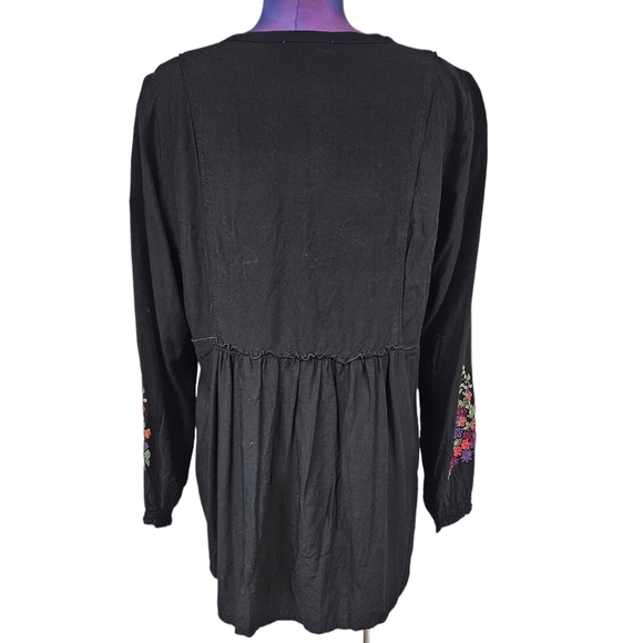 Fresco Nomadic Traders Black Floral Embroidered Peasant Top Size Large Women A98 - Picture 5 of 8